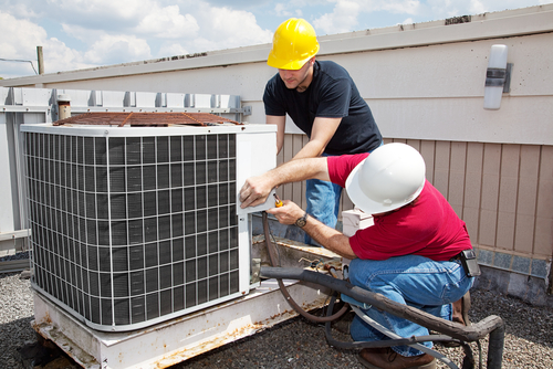Florida Air Conditioning Contractor Performing a Roof-top Installation